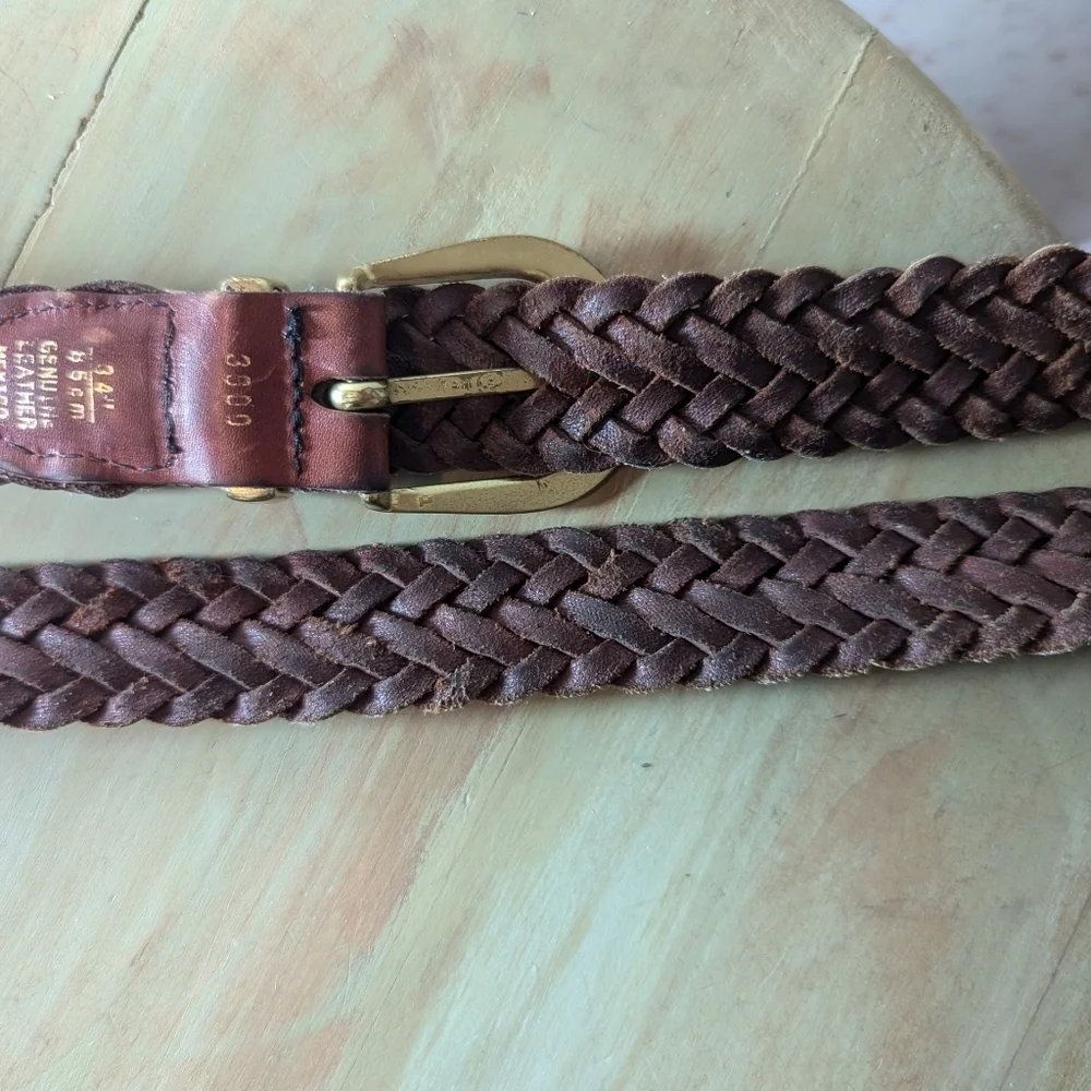 🤎 Leather Braided Belt with Goldtone Buckle 34